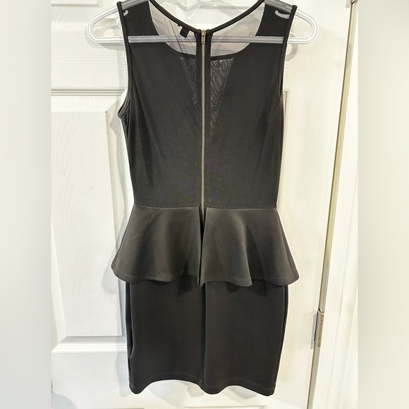 Guess peplum dress with mesh illusion neckline - Picture 2 of 4